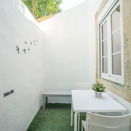 Mouraria Light Apartment Lisbon